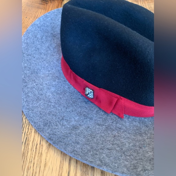 Juicy Couture wool hat embellished hat red black gray 100% wool womens - Picture 2 of 8